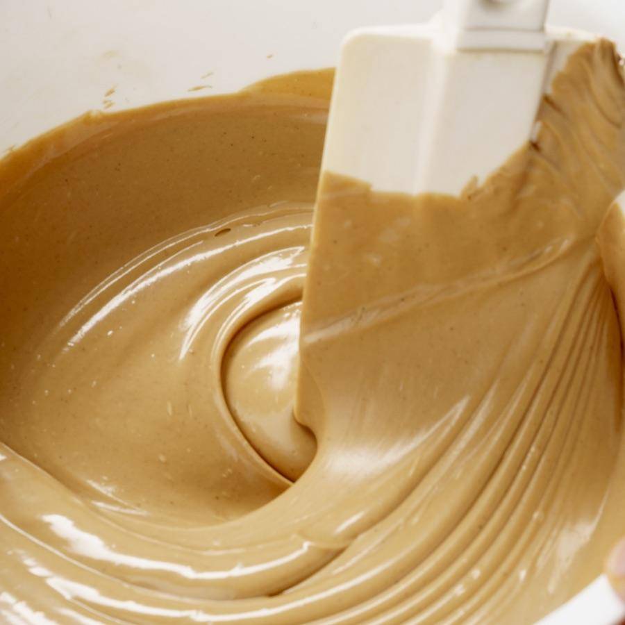 Nueva crema blanca de avellanas Chocovic para pastelería y bollería