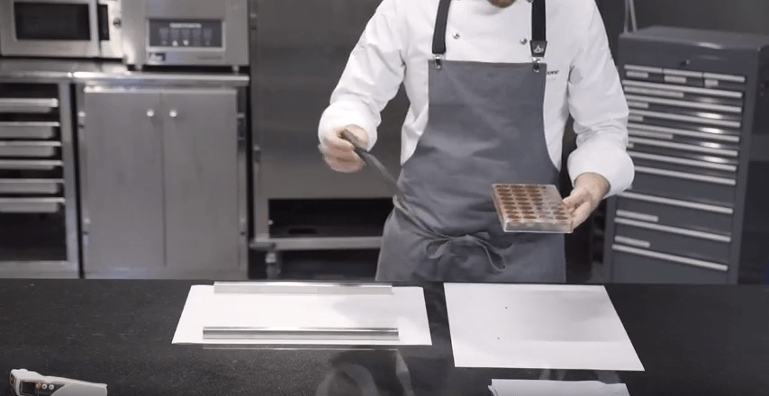 How to make moulded chocolates?