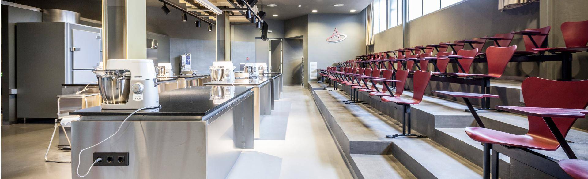 Chocovic and the chocolate academy­™